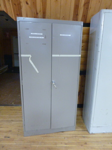 lot 148 image: Metal Storage Cabinet
