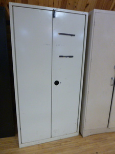 lot 151 image: Metal Storage Cabinet