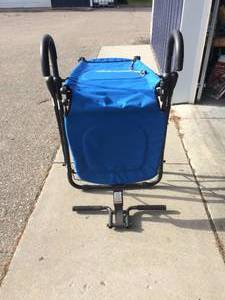 lot 7 image: Ab Lounger