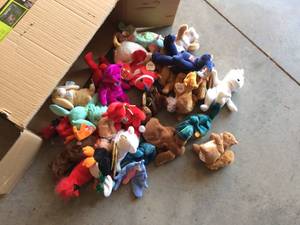 lot 8 image: Beanie Babies Lot