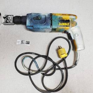 lot 071 image: Dewalt Hammer Drill With Bosch Case & Concrete Drill Bits