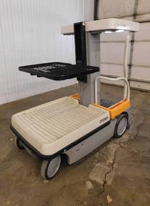 lot 6 image: Crown Wave 50-118 Personal Man Lift