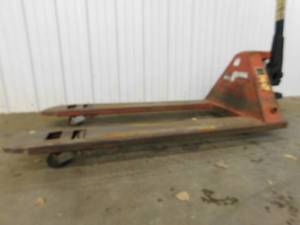 lot 14 image: 6000lb Dayton Pallet Jack