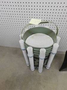 lot 20 image: Insulated Ice Fishing Bucket & Small Snow Shovel