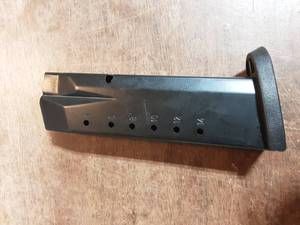lot 58 image: New Smith & Wesson 40 Cal. 15 Round High Capacity Magazine