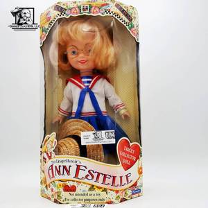 lot 004 image: 1997 Vintage Mary Engelbreit Ann Estelle Doll