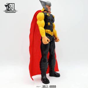 lot 005 image: 11.5 2013 Marvel Avengers Thor Action FigureYellowGold Arms