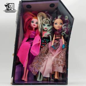 lot 101 image: Three Monster High Dolls