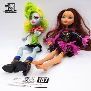 lot 107 image: Monster High and Bratz Doll