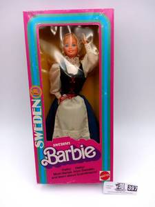 lot 397 image: Vintage 1983 Swedish BarbieDoll First Edition - Valued  $60