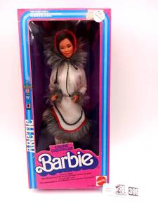 lot 399 image: Vintage 1982 Eskimo BarbieDoll 1st Edition (unOPened Box)