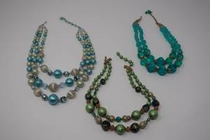 3 Hook and Chain Short Chunky Bead Necklaces