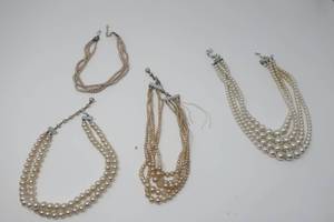 4 Hook & Chain Vintage Pearl Strands