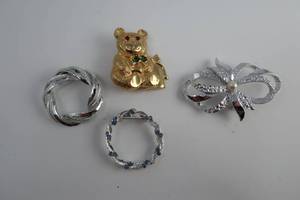 Gerry Pins Lot