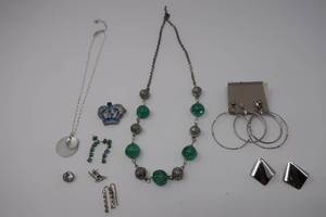 Bright Silver Toned Lot