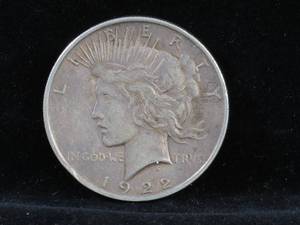lot 40 image: 1922-P Peace Silver Dollar