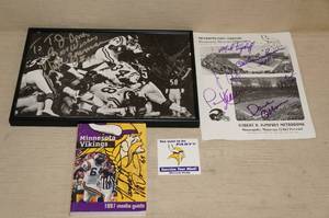 lot 154 image: Vikings Signed Items