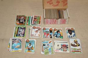 lot 148 image: Box of Sports Cards