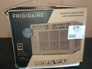 lot 15 image: 5,000 BTU Window-Mounted Room Air Conditioner in White