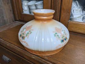 lot 50 image: Vintage Student Shade