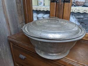 lot 57 image: Vintage Metal Rising Dough Bowl with Vented Lid