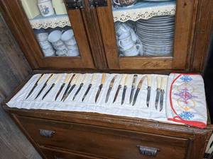 lot 62 image: Lot of Vintage Kitchen Knives in Terry Cloth Roll