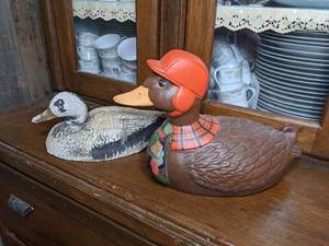 lot 63 image: (2) Vintage Ducks