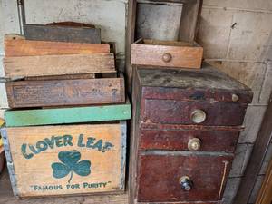 lot 704 image: Assorted Vintage Wood Boxes