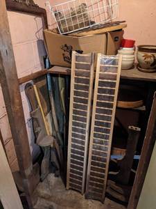 lot 705 image: Grab Bag of Vintage Wood Pieces, Frames, Planters