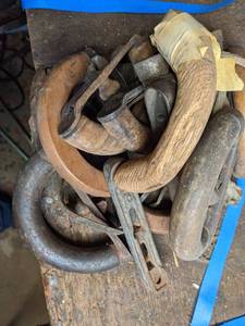 lot 717 image: Assorted Antique Hardware