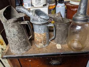 lot 720 image: (4) Vintage Oil Cans