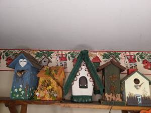 lot 224 image: Lot of 5 Wood Birdhouses