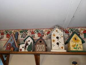 lot 226 image: Lot of 5 Wood Birdhouses