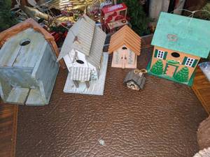 lot 229 image: Lot of 5 Wood Birdhouses