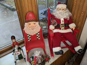 lot 233 image: Rocking Santas, Drummer Boy, and a Box of Holiday Potpourri