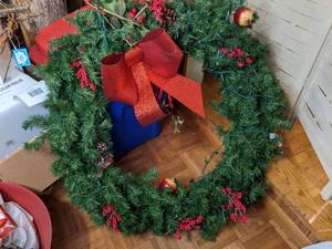 lot 236 image: Extra Large Christmas Wreath