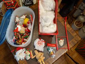 lot 251 image: Super Santa Lot