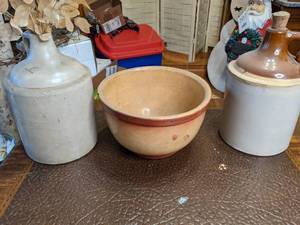 lot 256 image: Two Jugs and a Bowl