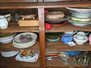 lot 261 image: Dishes and Contents of Shelves