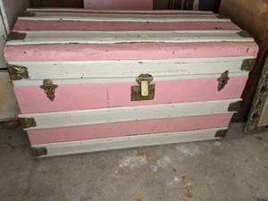 lot 778 image: Absolutely Fabulous Pink and White Painted Trunk