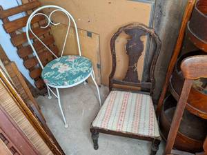 lot 769 image: Variety of Seating A Chair Lot