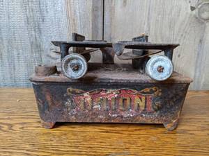 lot 80 image: Antique Union Dual-Burner Cookstove