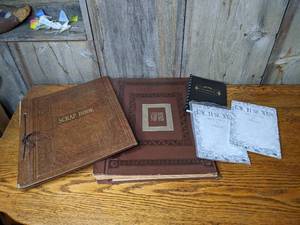 lot 93 image: (2) Vintage Scrapbooks & Notepads