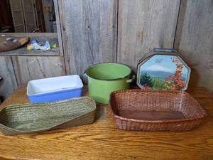 lot 99 image: Vintage Tins, Tubs and Baskets