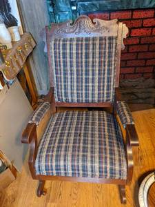 lot 417 image: Vintage Glider Chair with Plaid Upholstery