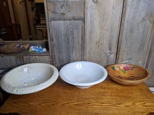 lot 425 image: (1) Vintage Wood Bowl & (2) Porcelain Wash Basins