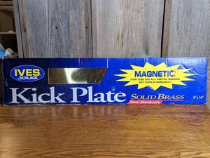 lot 427 image: Magnetic Brass Kick Plate - New in Box