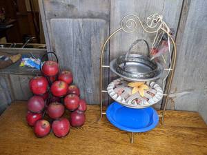 lot 437 image: Metal Fruit Display & Tiered Pie Stand