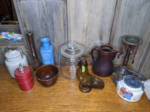 lot 443 image: Assorted Vintage Glassware