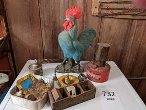 lot 732 image: Vintage Rooster & Assorted Small Items